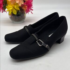Munro Black Women's Loafers with Buckle Detail Size 8.5 BHE9094D